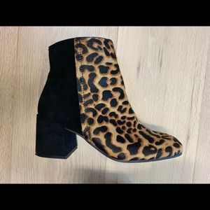 Naked feet leopard ankle boots